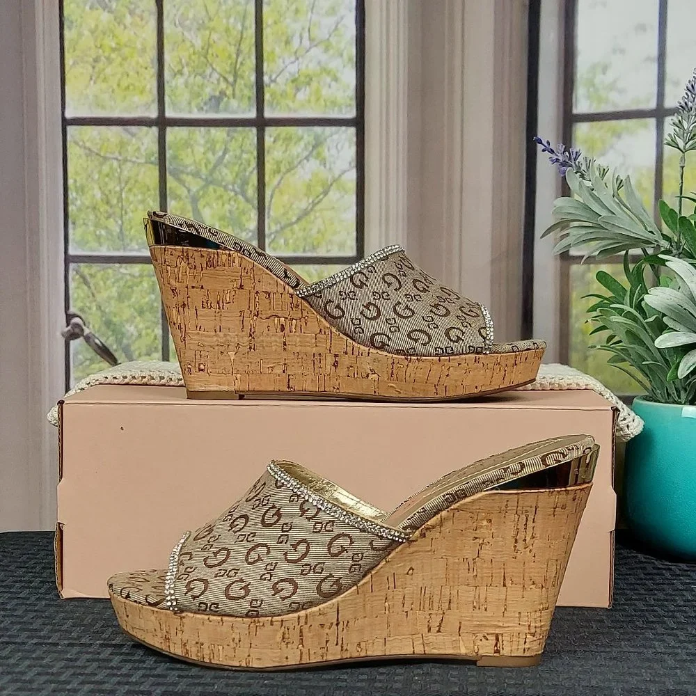 GUESS BETRUE2 RHINESTONE ACCENTED CORK WEDGE SANDALS (7.5)